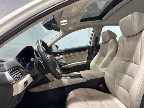 Used 2018 Honda Accord EX-L image 9