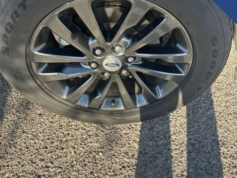 Used 2021 Ford Expedition Limited AWD/4WD image 10
