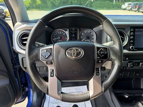 Used 2022 Toyota Tacoma SR5 RWD image 17