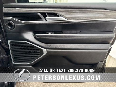 Used 2024 Jeep Wagoneer Series III image 11