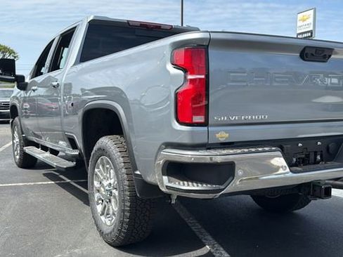 New 2026 Chevrolet Silverado 2500 LTZ w/ LTZ Premium Package AWD/4WD image 5