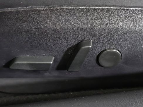 Used 2018 Tesla Model 3 Long Range image 34