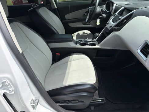 Used 2016 Chevrolet Equinox LTZ w/ Enhanced Convenience Package FWD image 13