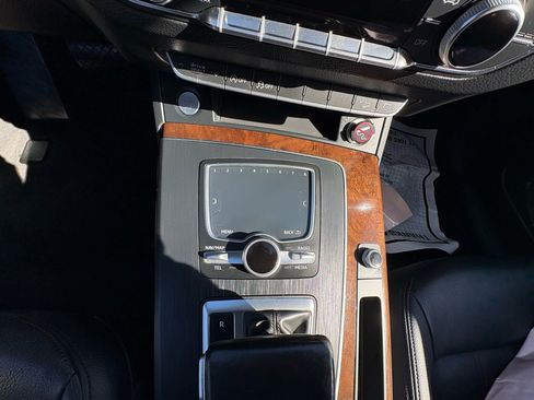 Used 2018 Audi Q5 2.0T Premium image 23