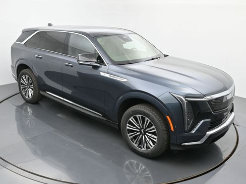 New 2026 Cadillac Escalade IQ Luxury 1 w/ LPO, Floor Liner Package image 29