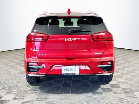 Used 2022 Kia Niro EX FWD image 7