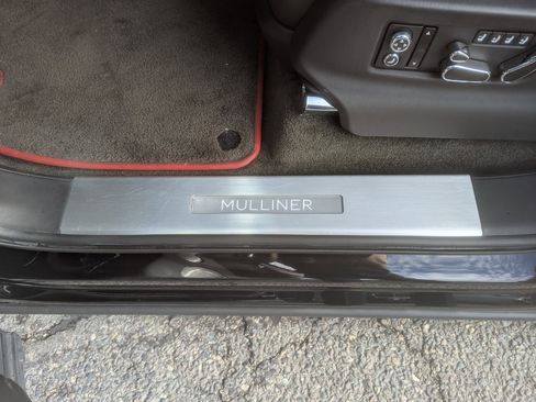 Used 2018 Bentley Bentayga Mulliner image 14