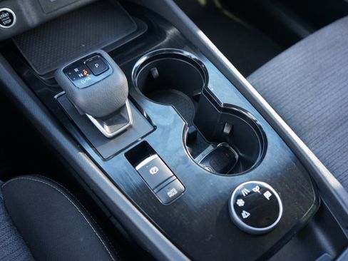 Used 2023 Nissan Rogue SV image 19