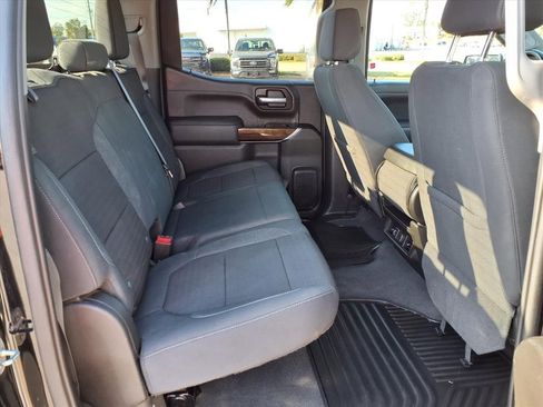 Used 2021 GMC Sierra 1500 SLE image 16