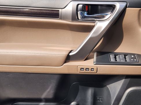 Used 2023 Lexus GX 460 Premium w/ Premium Package AWD/4WD image 21