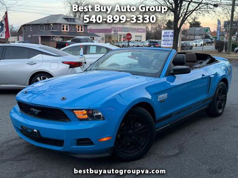 Used 2012 Ford Mustang V6 Convertible image 1