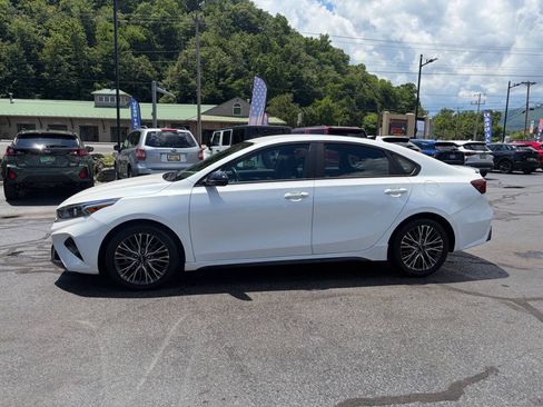 Used 2022 Kia Forte GT-Line w/ GT-Line Technology Package FWD image 5