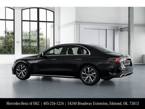 Used 2026 Mercedes-Benz E 350 4MATIC Sedan image 31