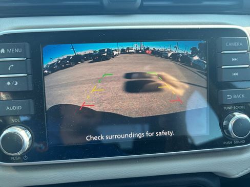 Used 2021 Nissan Versa SV image 21