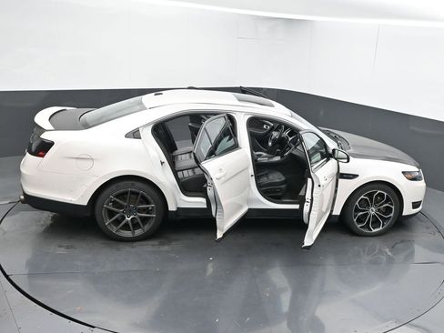 Used 2017 Ford Taurus SHO image 66