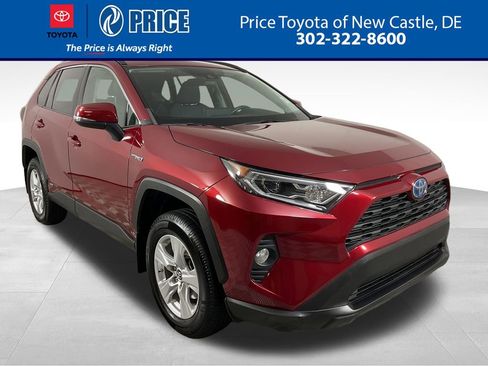 Used 2019 Toyota RAV4 XLE w/ Carpet Mat Package AWD/4WD image 1