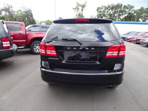 Used 2018 Dodge Journey SE image 4