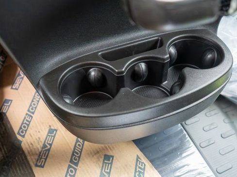 New 2026 RAM ProMaster 2500 w/ Premium Convenience Group image 25