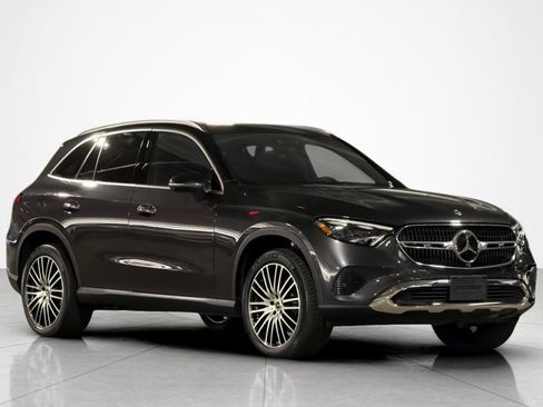 Used 2023 Mercedes-Benz GLC 300 4MATIC image 7