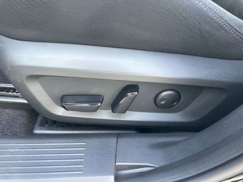 Used 2024 Nissan Rogue SV image 10