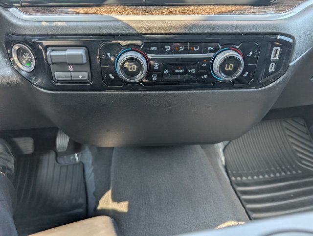 Used 2025 Chevrolet Silverado 1500 LT AWD/4WD image 17