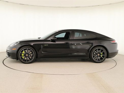 Used 2021 Porsche Panamera 4S image 2