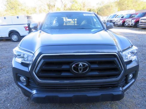 Used 2023 Toyota Tacoma SR5 w/ Technology Package AWD/4WD image 2