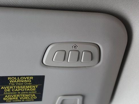 Used 2020 Ford Escape Titanium image 32