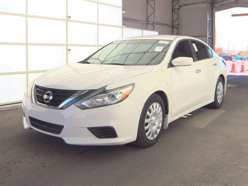 Used 2017 Nissan Altima 2.5 S w/ Power Driver Seat Package FWD image 1