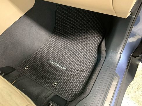 Used 2016 Subaru Outback 2.5i Limited image 28