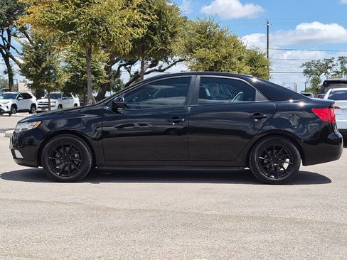 Used 2012 Kia Forte SX FWD image 2
