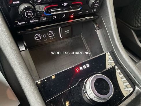 Used 2024 Jeep Grand Cherokee Altitude image 23