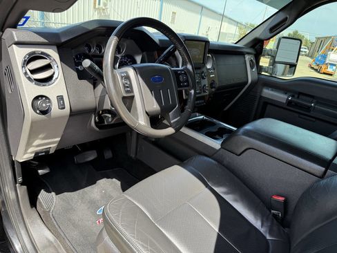 Used 2014 Ford F250 Lariat w/ Chrome Package image 12