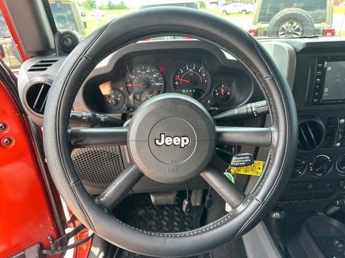 Used 2009 Jeep Wrangler Unlimited X AWD/4WD image 36