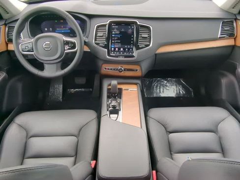 Used 2024 Volvo XC90 B6 Plus w/ Protection Package Premier AWD/4WD image 14