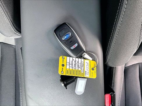 Certified 2025 Subaru Crosstrek 2.5i Premium image 18