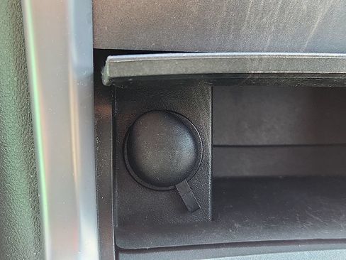 Used 2012 Lincoln MKZ AWD image 24