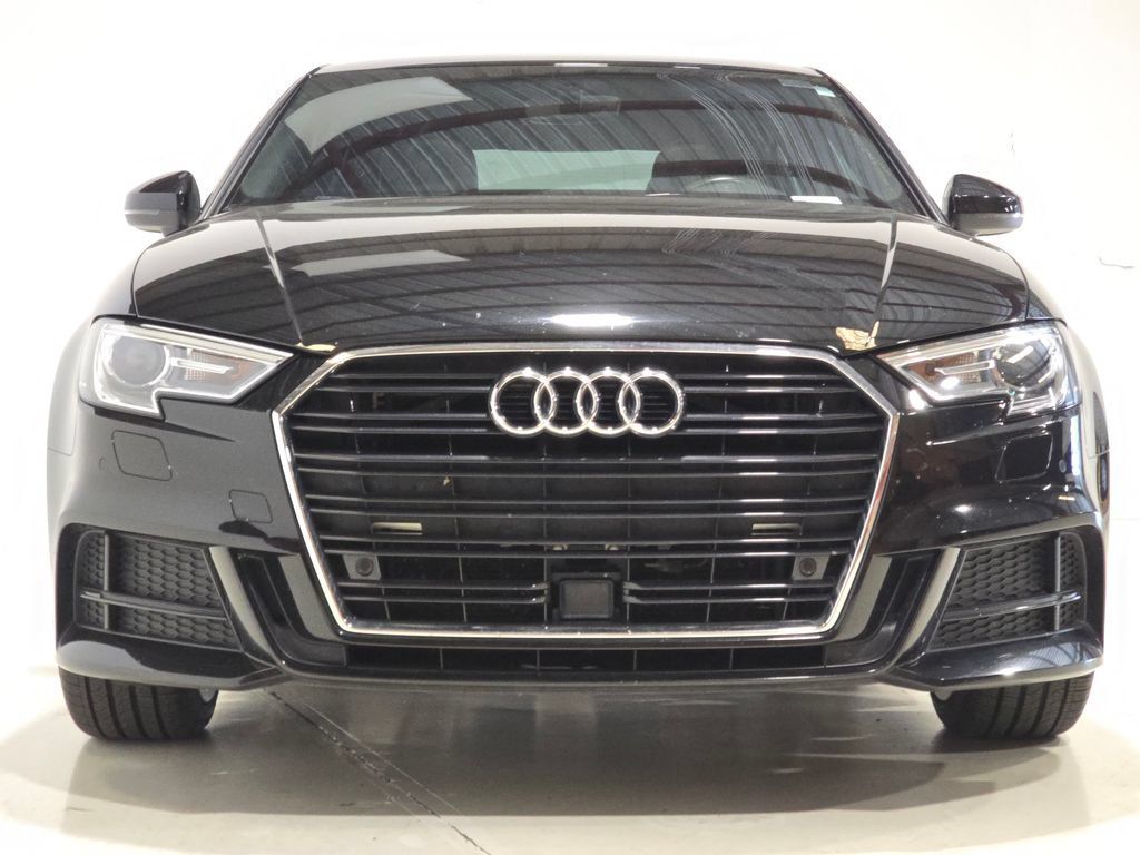 Used 2018 Audi A3 2.0T Premium Plus w/ Premium Plus Package FWD image 2
