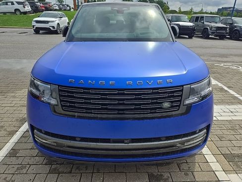 Used 2025 Land Rover Range Rover SE AWD/4WD image 2