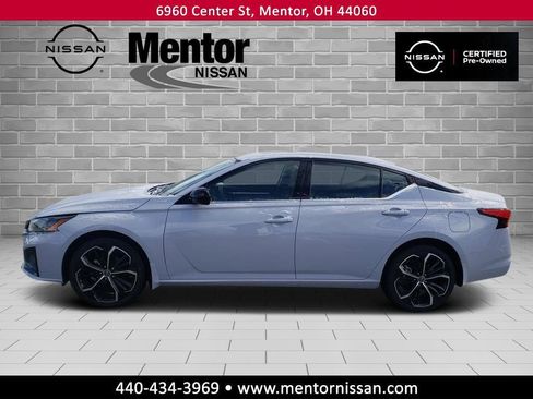 Certified 2025 Nissan Altima 2.5 SR w/ SR Premium Package image 4