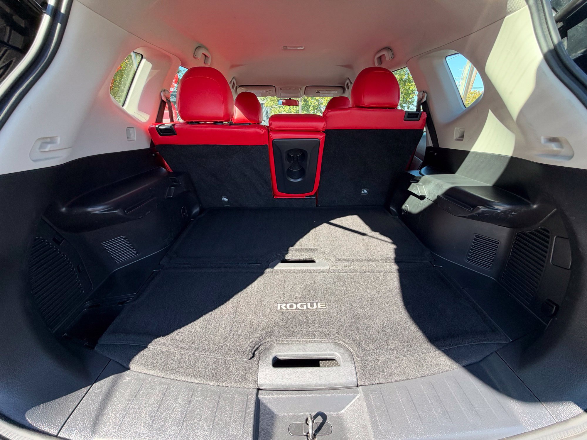 Used 2018 Nissan Rogue S AWD/4WD image 7