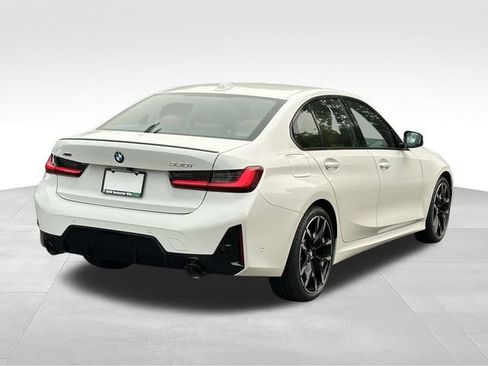 New 2026 BMW 330i xDrive Sedan w/ M Sport Package AWD/4WD image 4