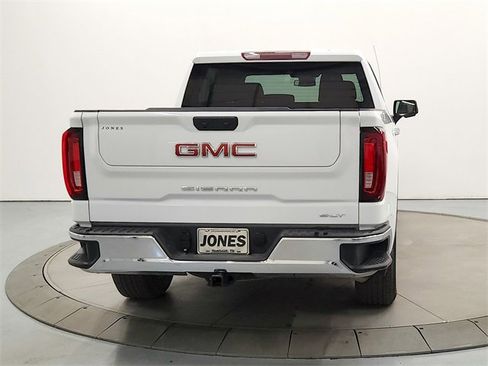 Used 2025 GMC Sierra 1500 SLT image 6