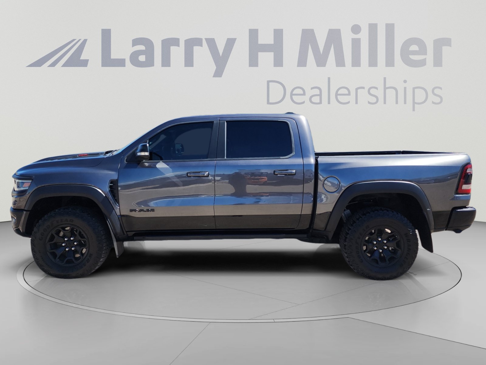Used 2021 RAM 1500 TRX w/ TRX Level 1 Equipment Group AWD/4WD image 2