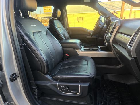 Used 2017 Ford F250 Platinum w/ Platinum Ultimate Package image 9