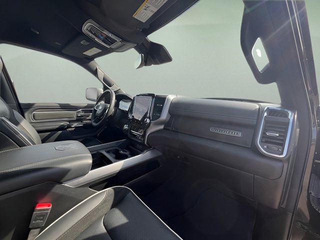 Used 2025 RAM 1500 Laramie AWD/4WD image 36
