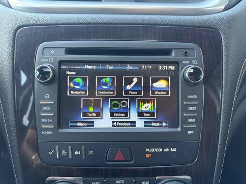 Used 2017 Chevrolet Traverse LT AWD/4WD image 23