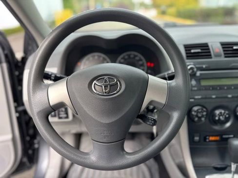 Used 2010 Toyota Corolla LE image 15