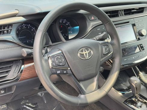 Used 2015 Toyota Avalon XLE Touring FWD image 17