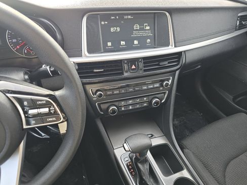 Used 2020 Kia Optima LX image 26